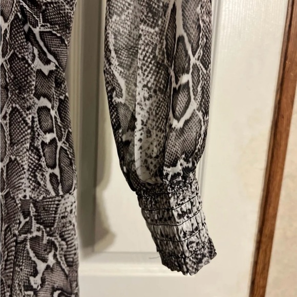 Sam Edelman Snakeprint dress size small
NWT - Picture 3 of 4